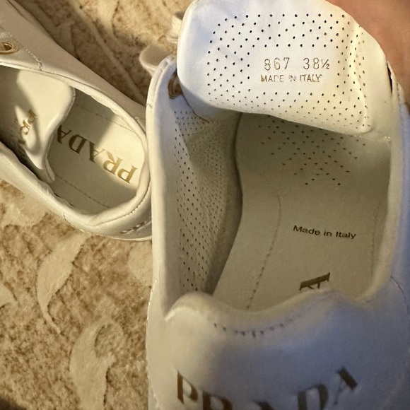 Prada shoes size 38.5 - Picture 4 of 9